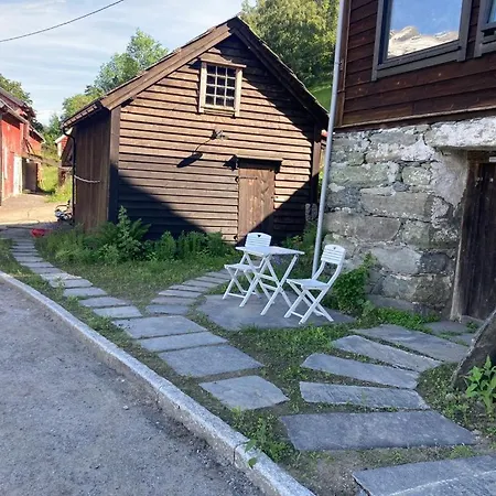Agroturismo Tessas Eplegard, Karhuset Borve